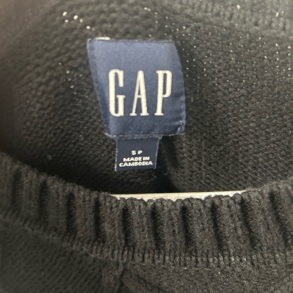 GAP cable knit sweater, small - Picture 4 of 4